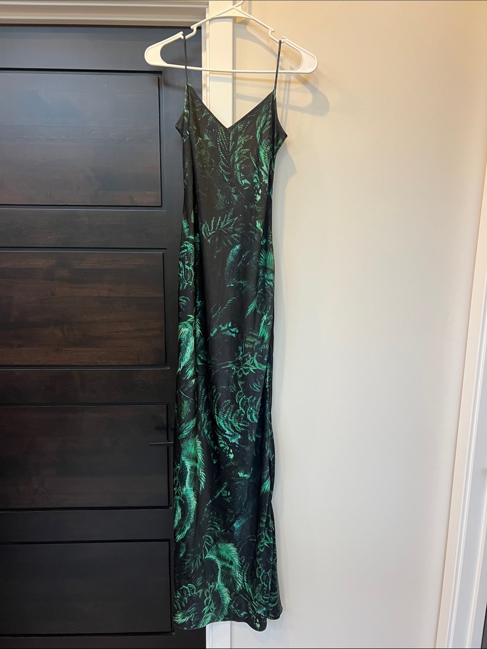 ERDEM 100% silk maxi ibbie v neck dress black and green leaf print pattern 4